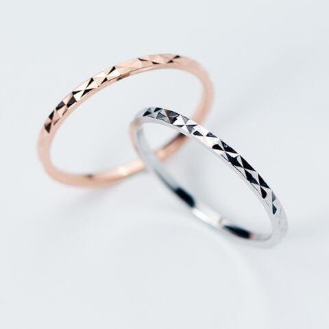 Thin Engraved Criss Cross Midi Ring-925SLVR