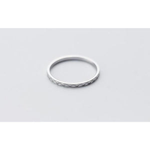 Thin Engraved Criss Cross Midi Ring-925SLVR